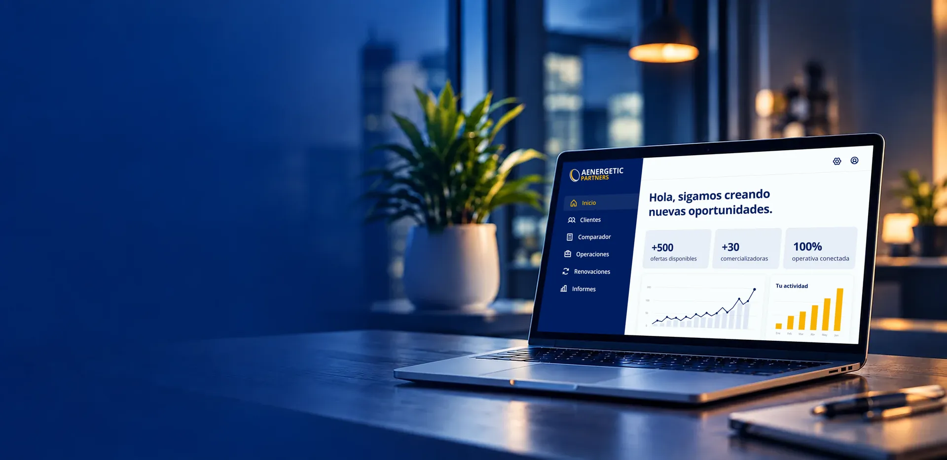 Plataforma de Aenergetic Partners abierta en un portátil para comparar tarifas